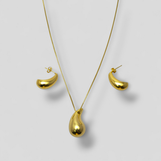 Set de collar y aros enchapados en oro 18K – diseño gota