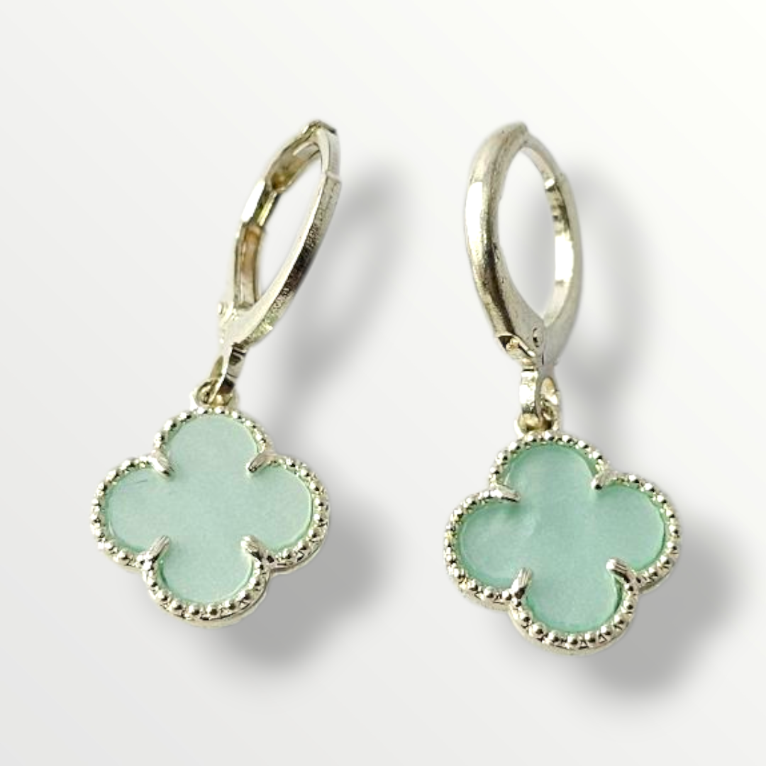 Aros colgantes trébol verde