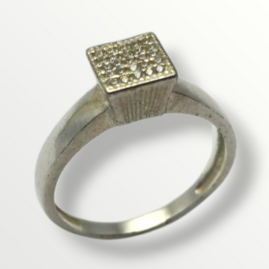 Anillo cuadrado en Plata 925 con circonias