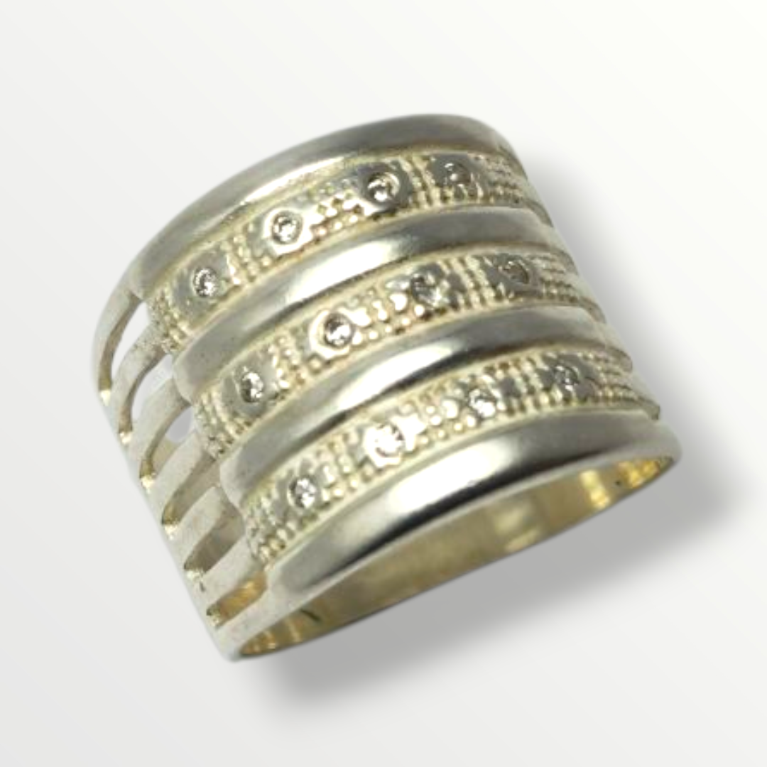 Anillo ancho en Plata 925 con detalles y circonias