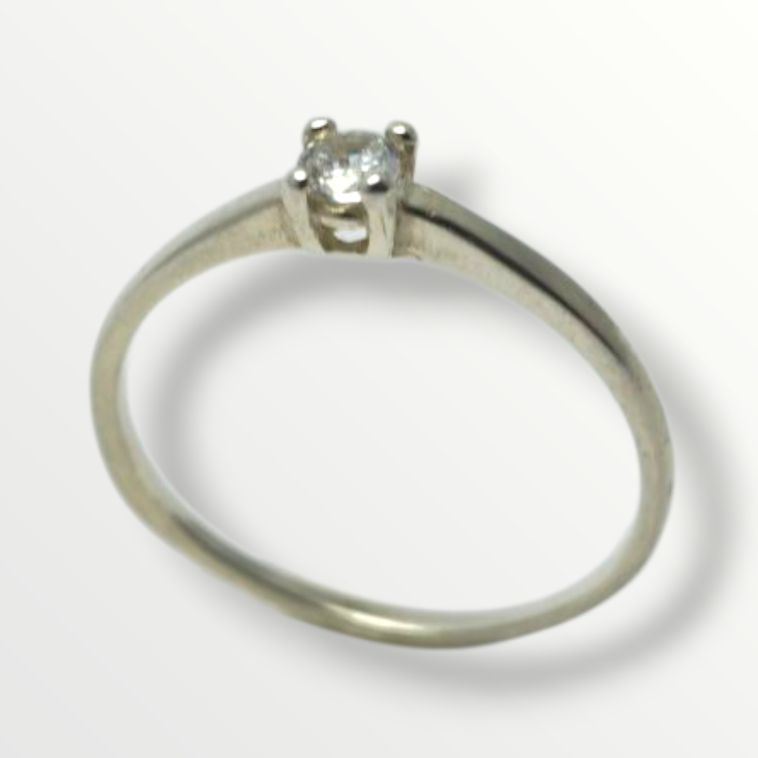 Anillo solitario en Plata 925 con circonia engastada