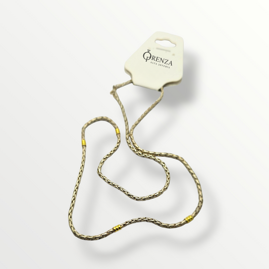 Cadena en Plata con Detalles en Oro
